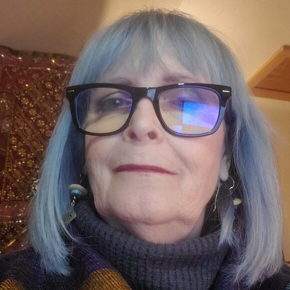 Meet your Posher, Kathryn - Picture 1 of 1